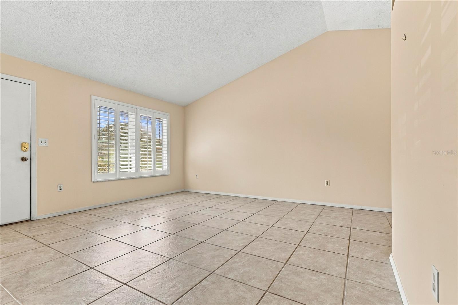 3431 VAN NUYS LOOP