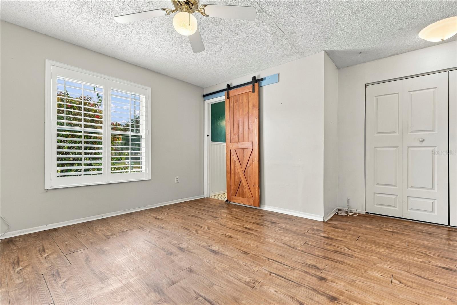 3431 VAN NUYS LOOP