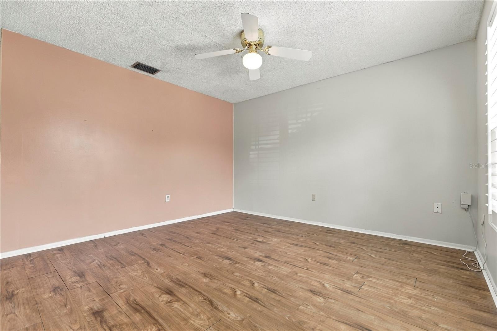 3431 VAN NUYS LOOP