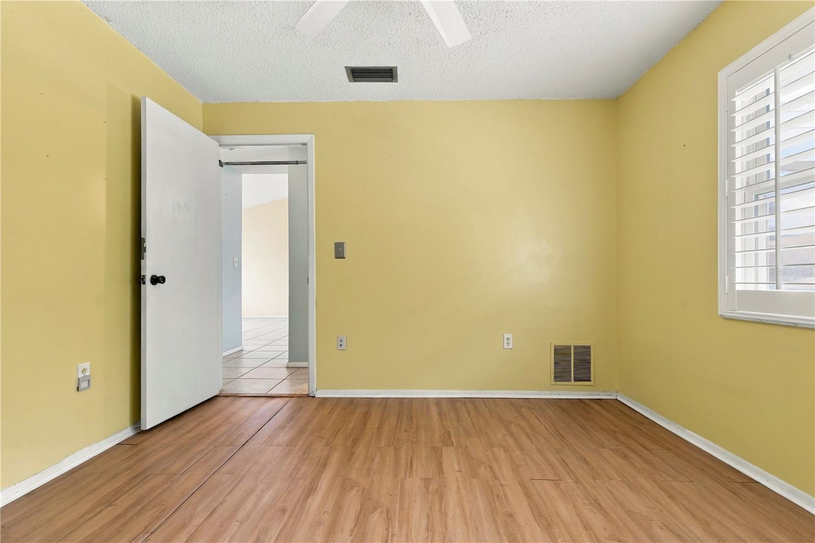 3431 VAN NUYS LOOP