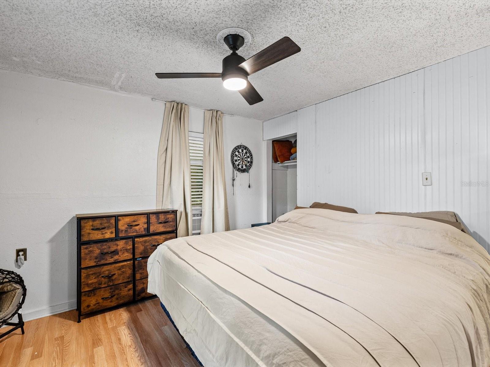 910 E ESKIMO AVE