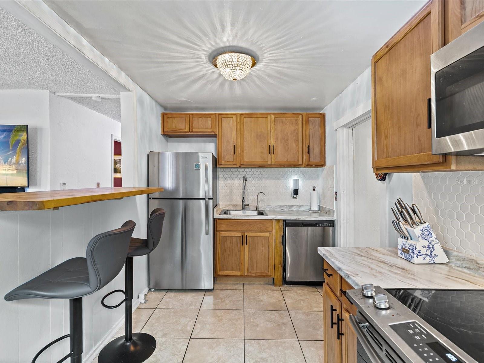 910 E ESKIMO AVE