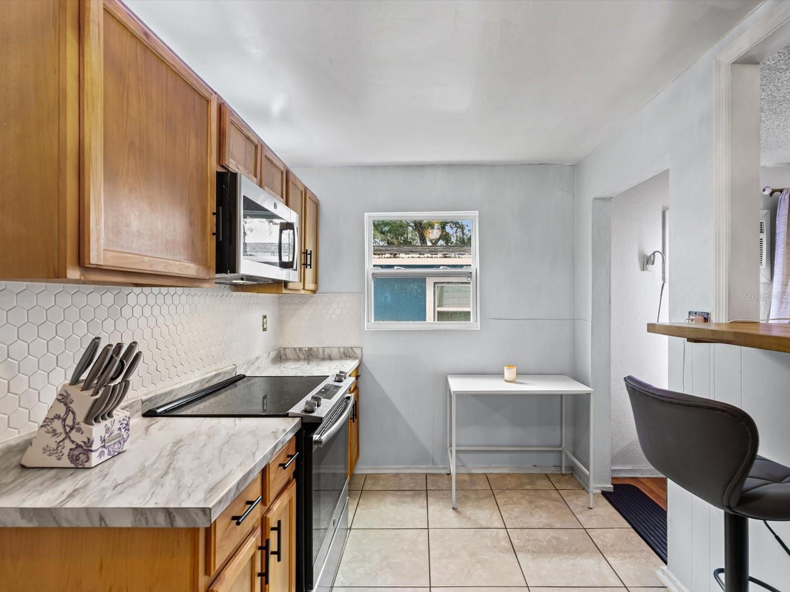 910 E ESKIMO AVE