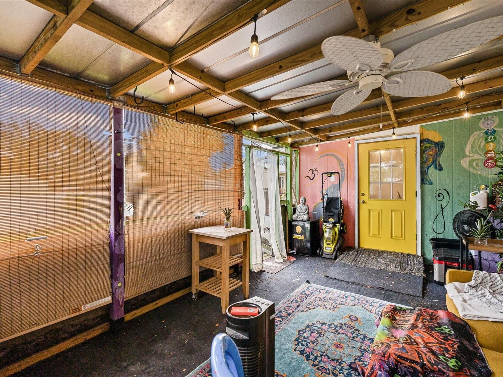 910 E ESKIMO AVE