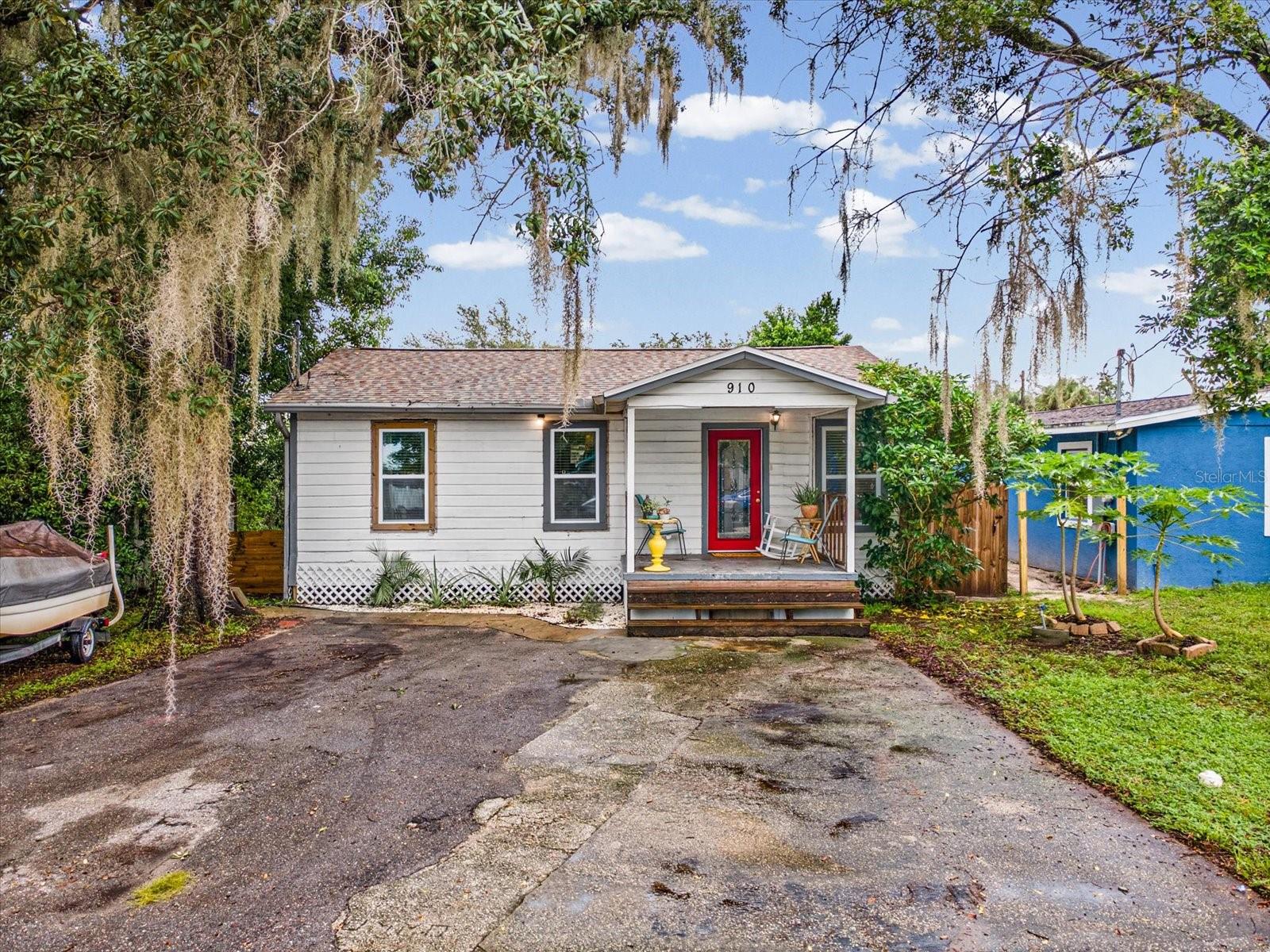 910 E ESKIMO AVE