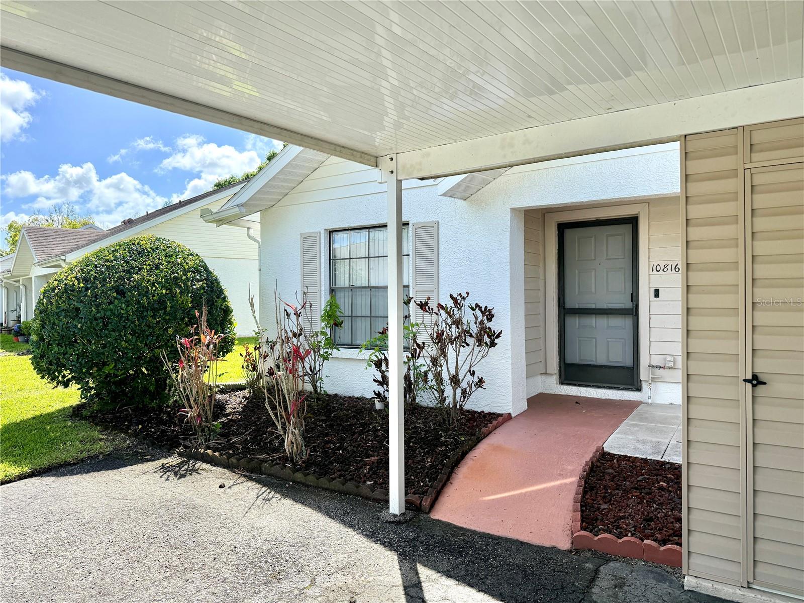 10816 LAQUINTA DR