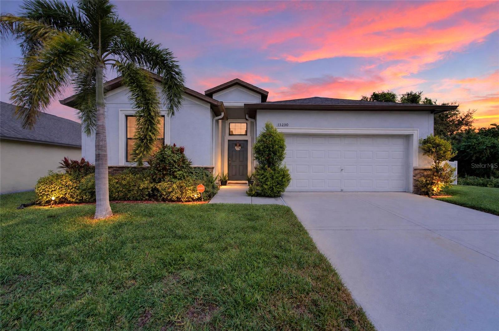 13230 Wellington Hills Dr, Riverview