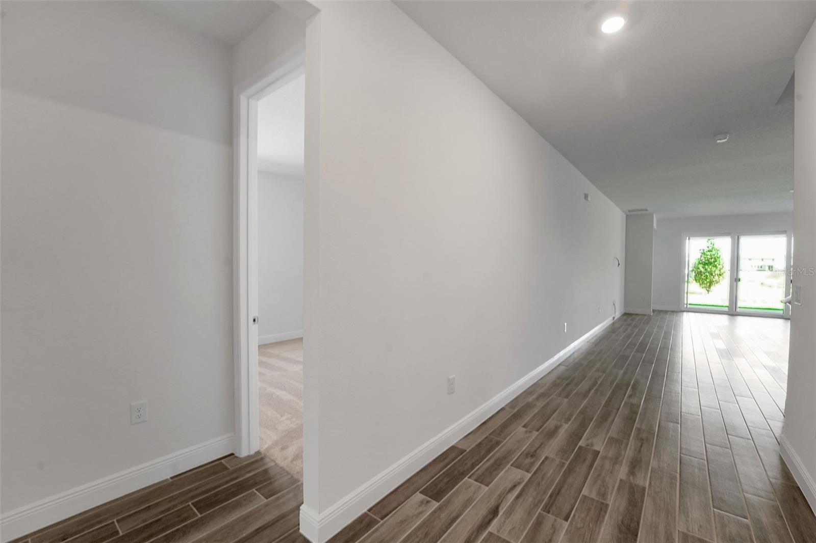 17546 VALLEYWOOD PKWY