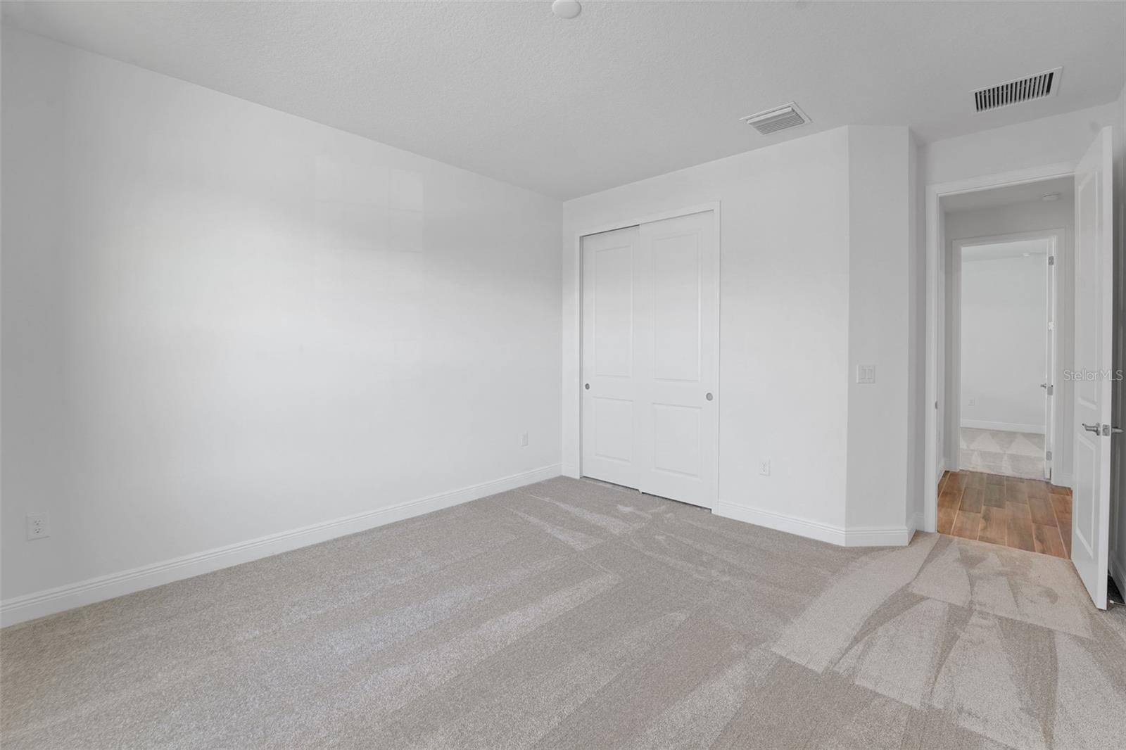 17546 VALLEYWOOD PKWY
