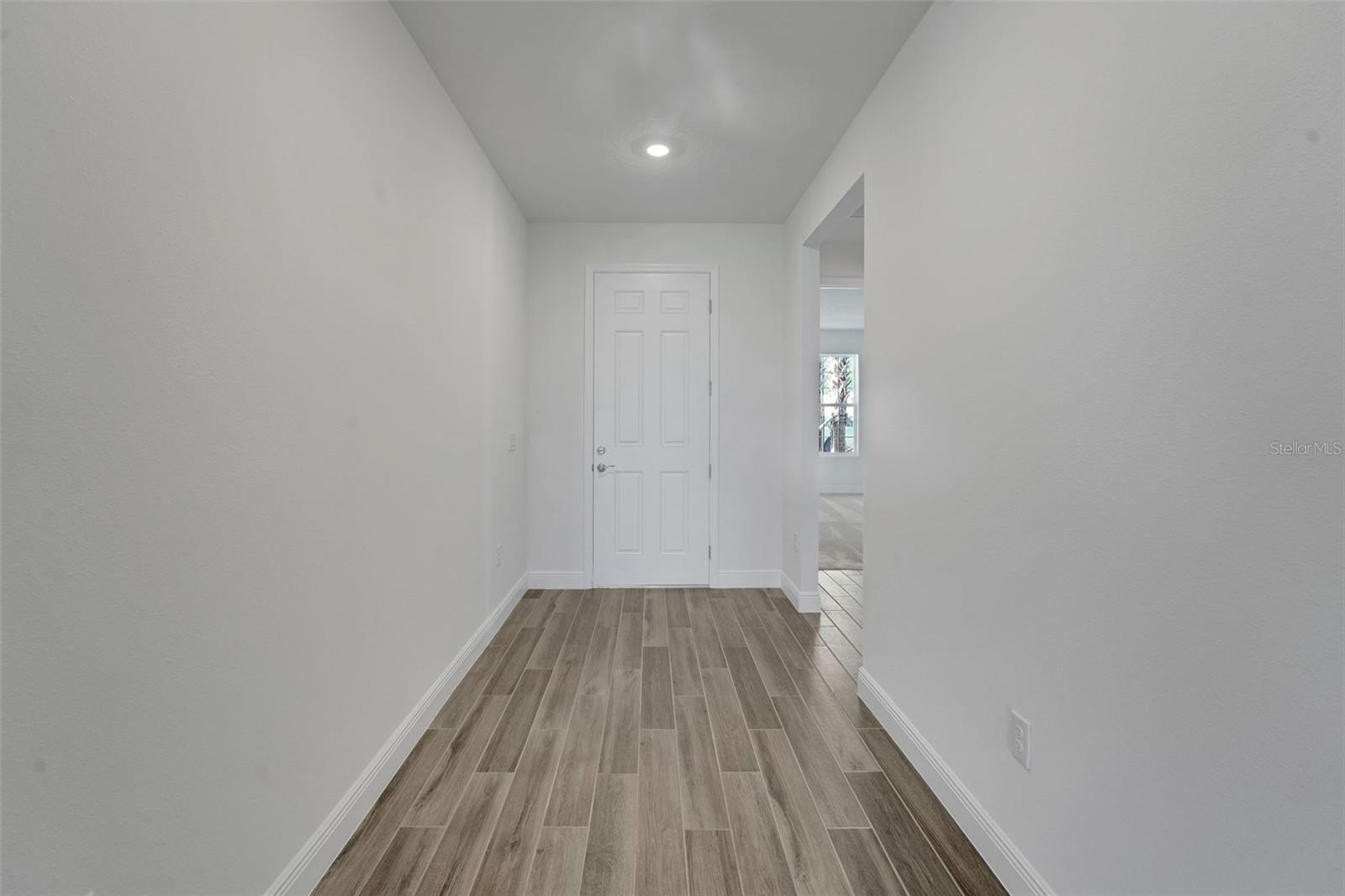 17546 VALLEYWOOD PKWY