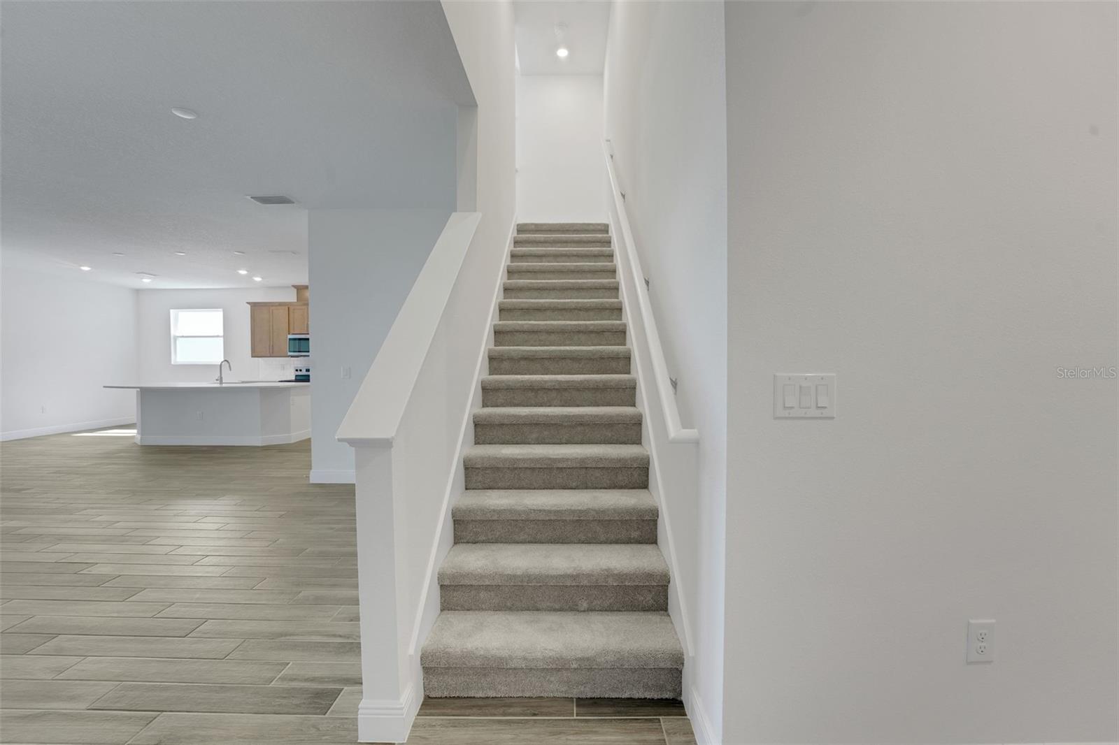 17546 VALLEYWOOD PKWY