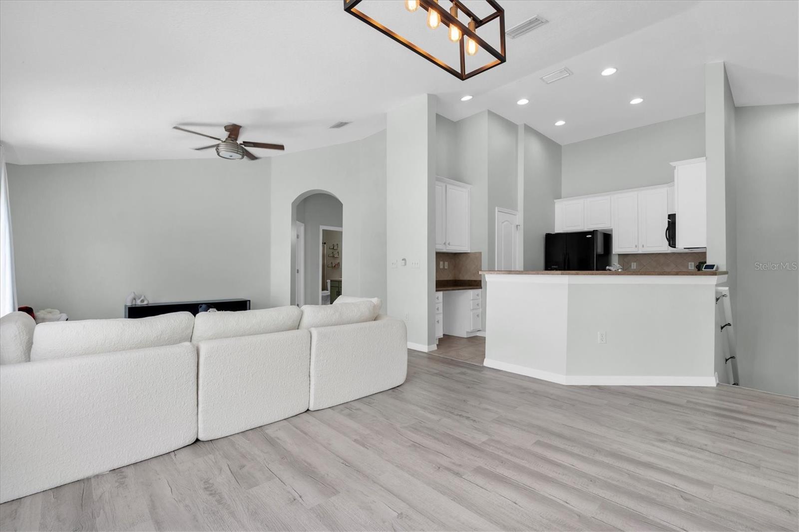 7604 RED MILL CIRCLE