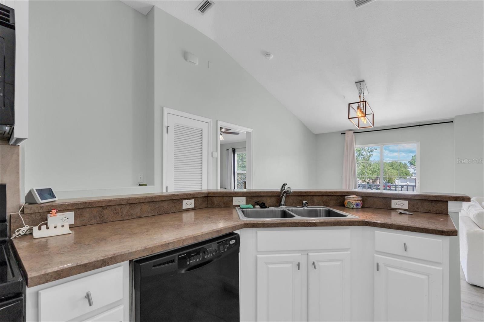 7604 RED MILL CIRCLE