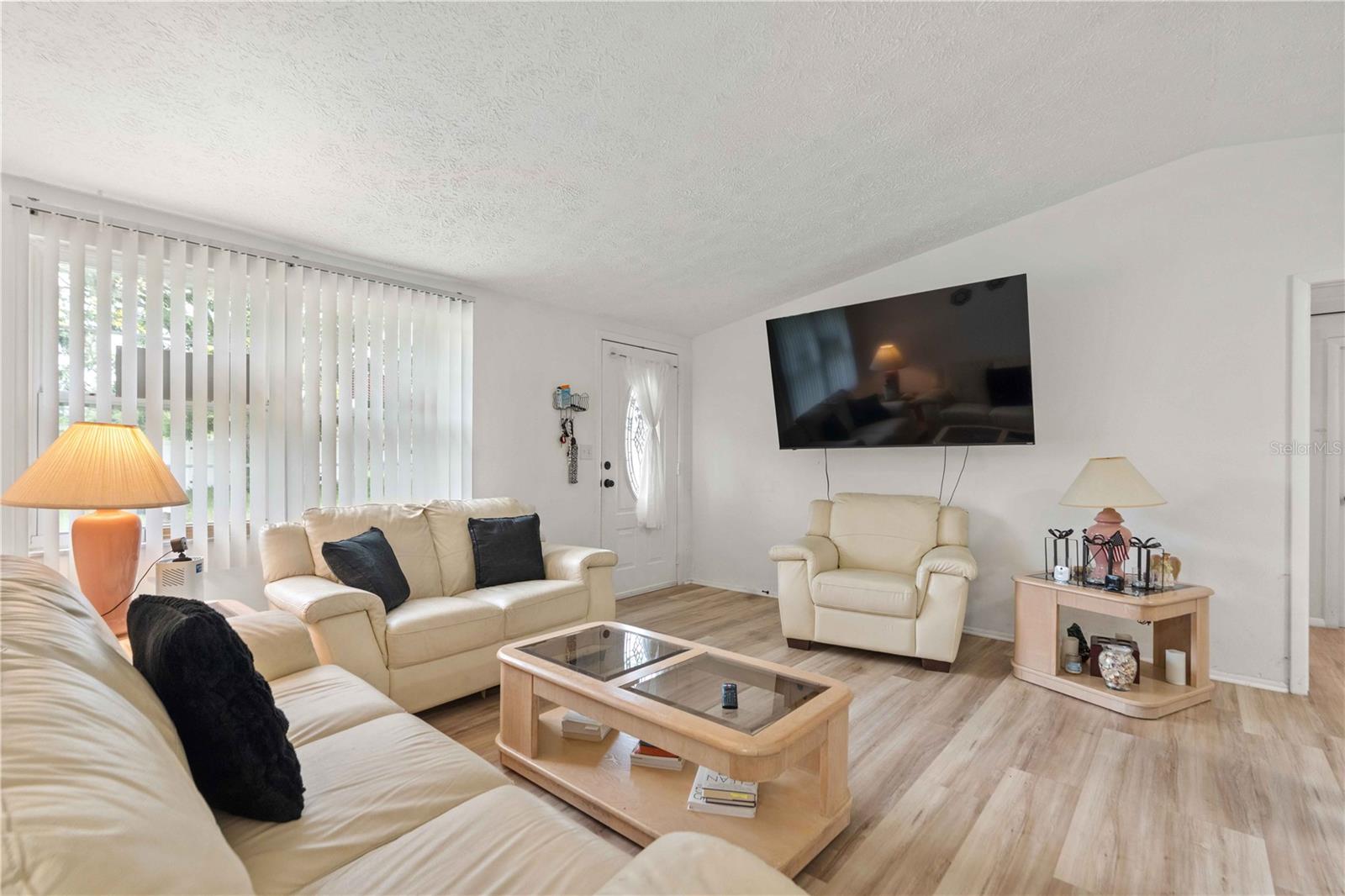 7208 DIPAOLA DR