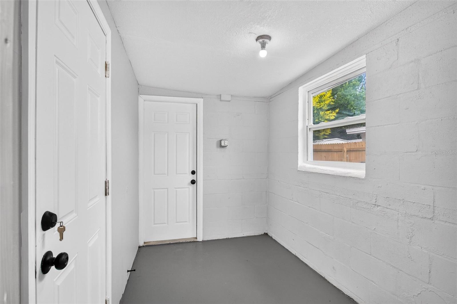 11031 HASSLE AVE