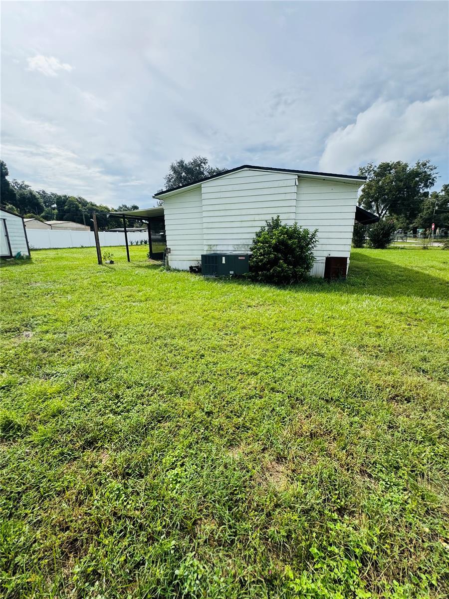 1013 LIANNE PL
