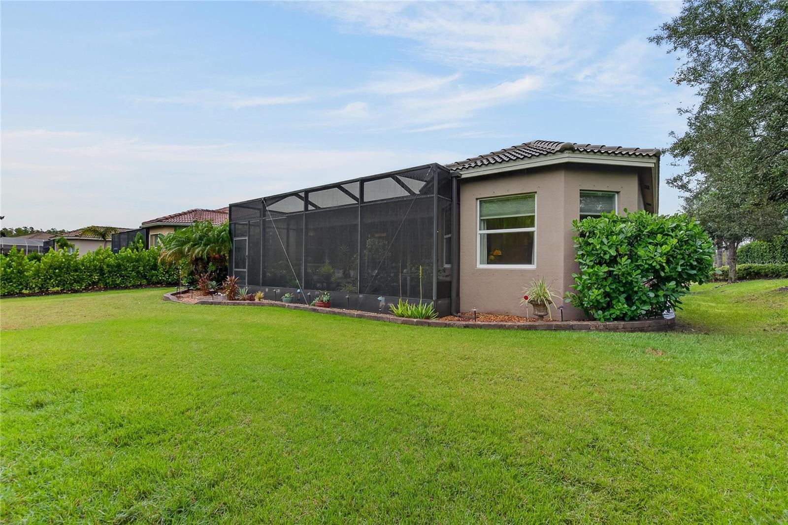 5002 EMERALD ISLE DR
