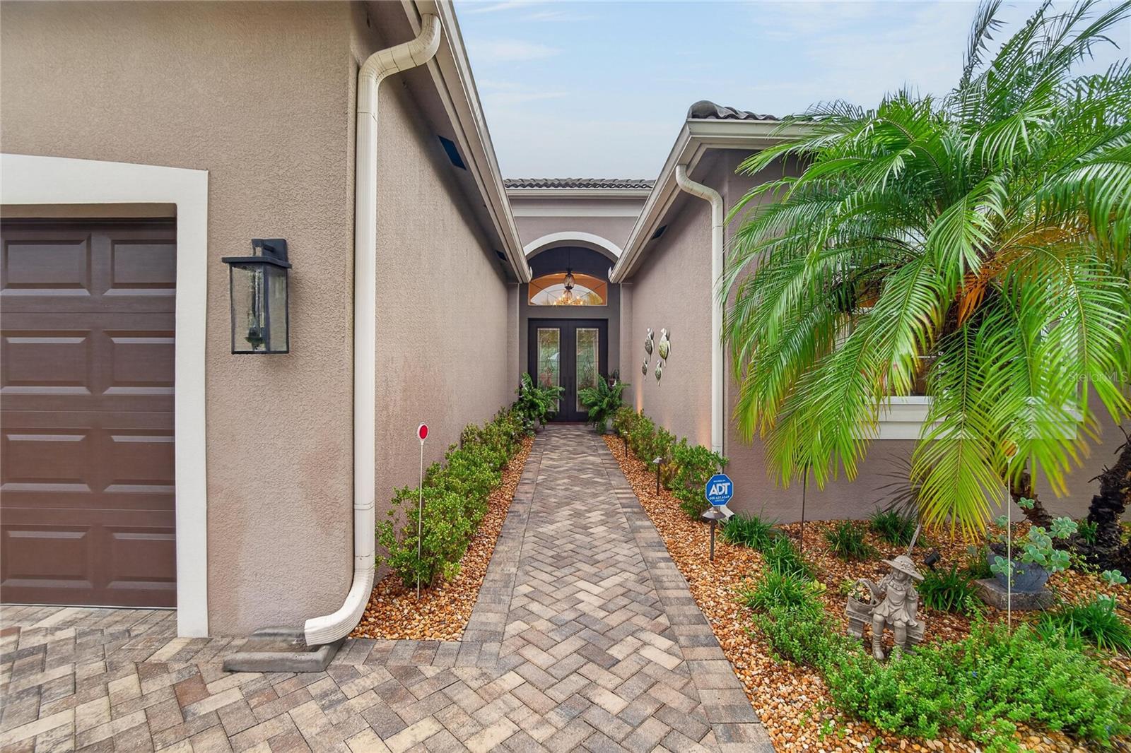 5002 EMERALD ISLE DR