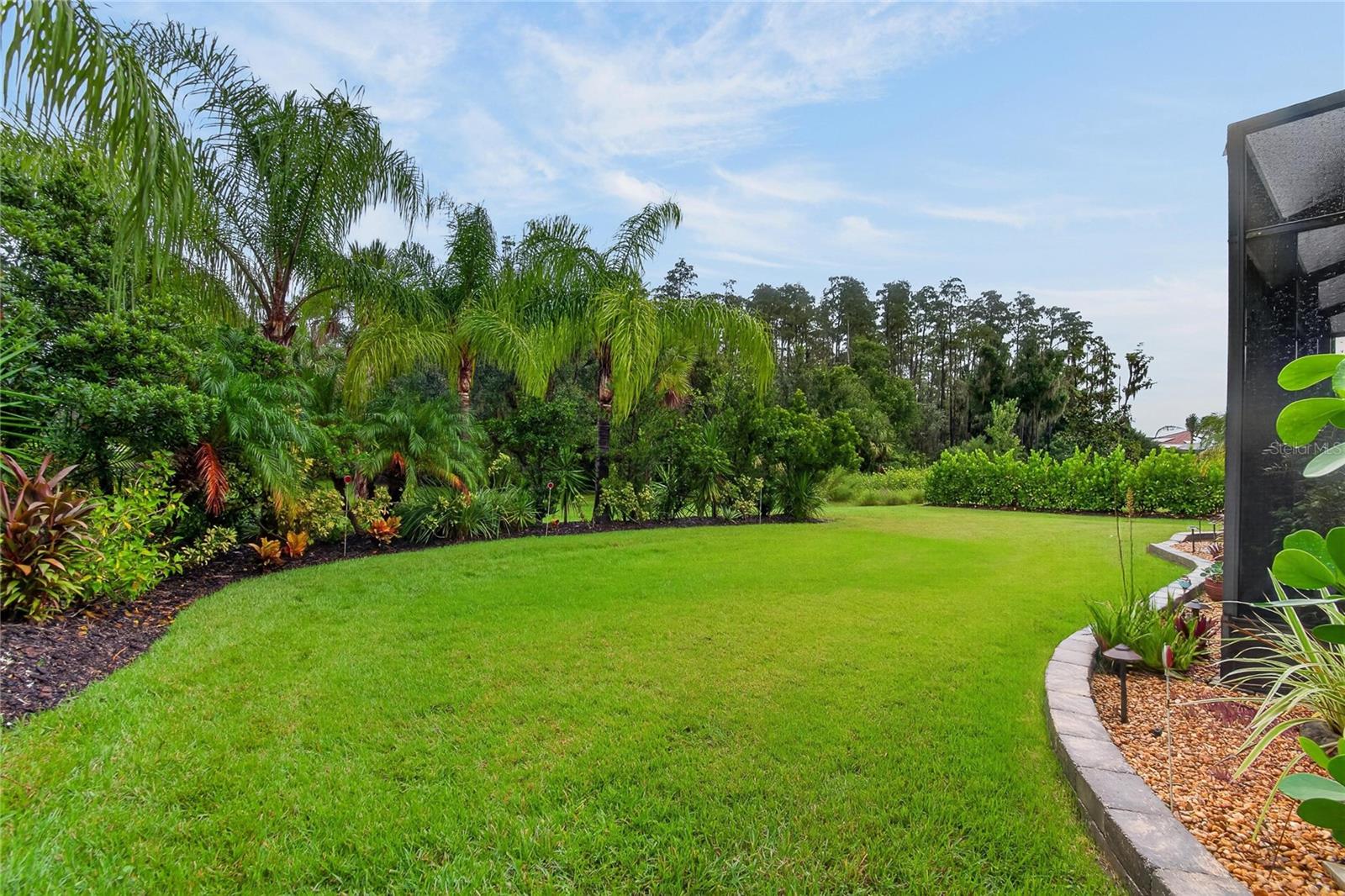 5002 EMERALD ISLE DR