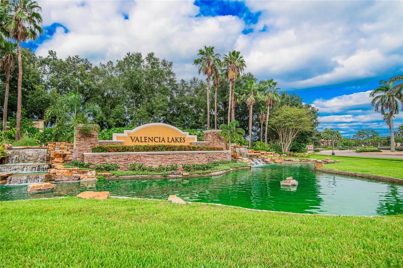 5002 EMERALD ISLE DR