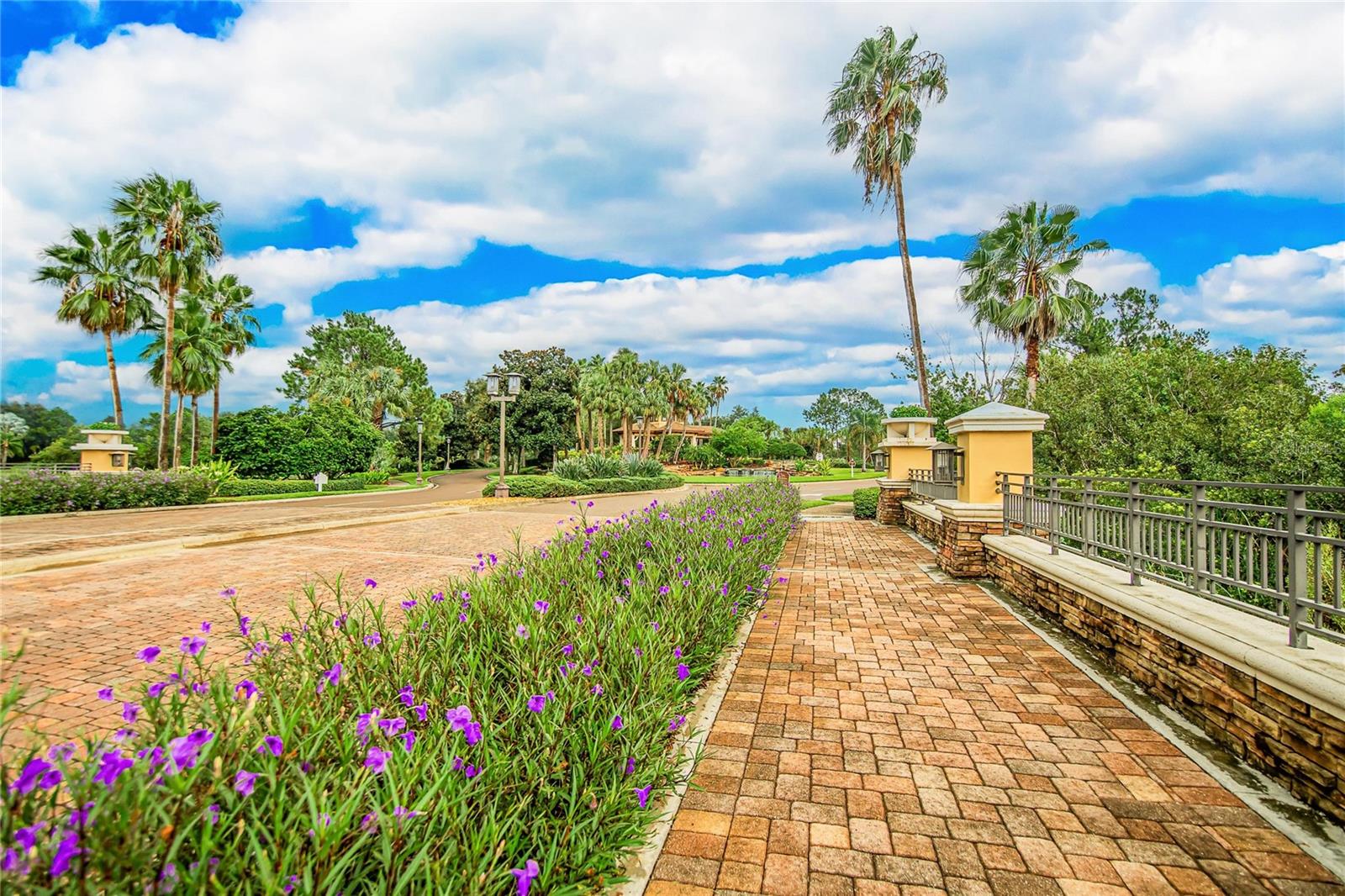5002 EMERALD ISLE DR