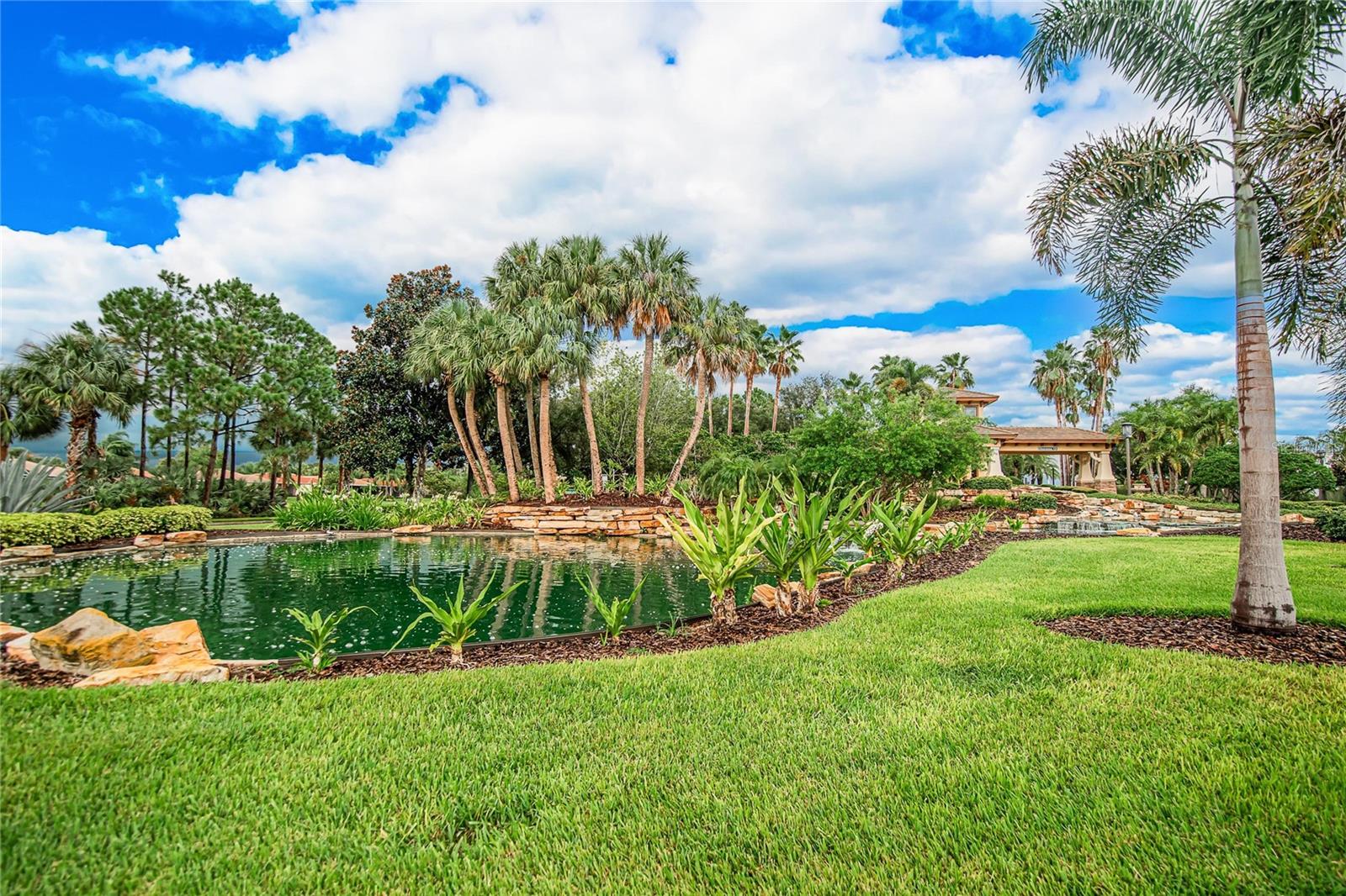 5002 EMERALD ISLE DR