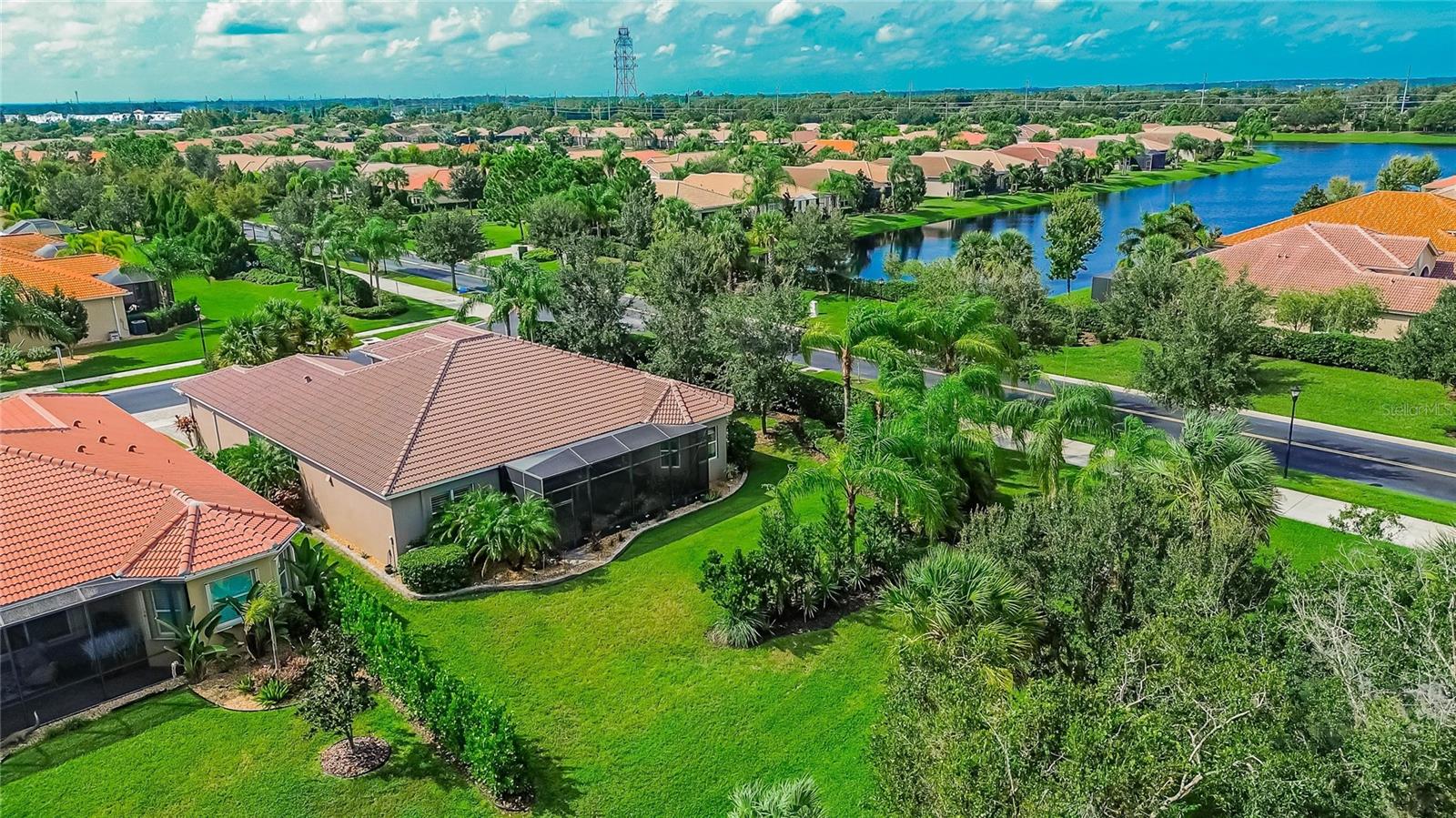5002 EMERALD ISLE DR