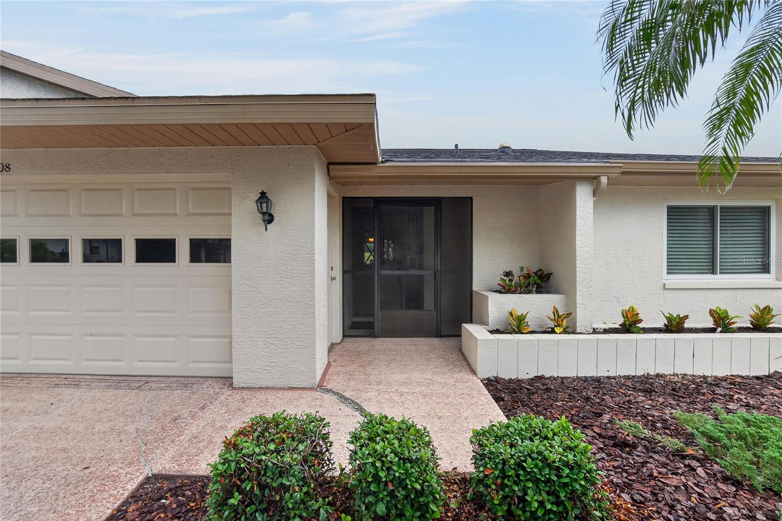 1308 LELAND DR #1308