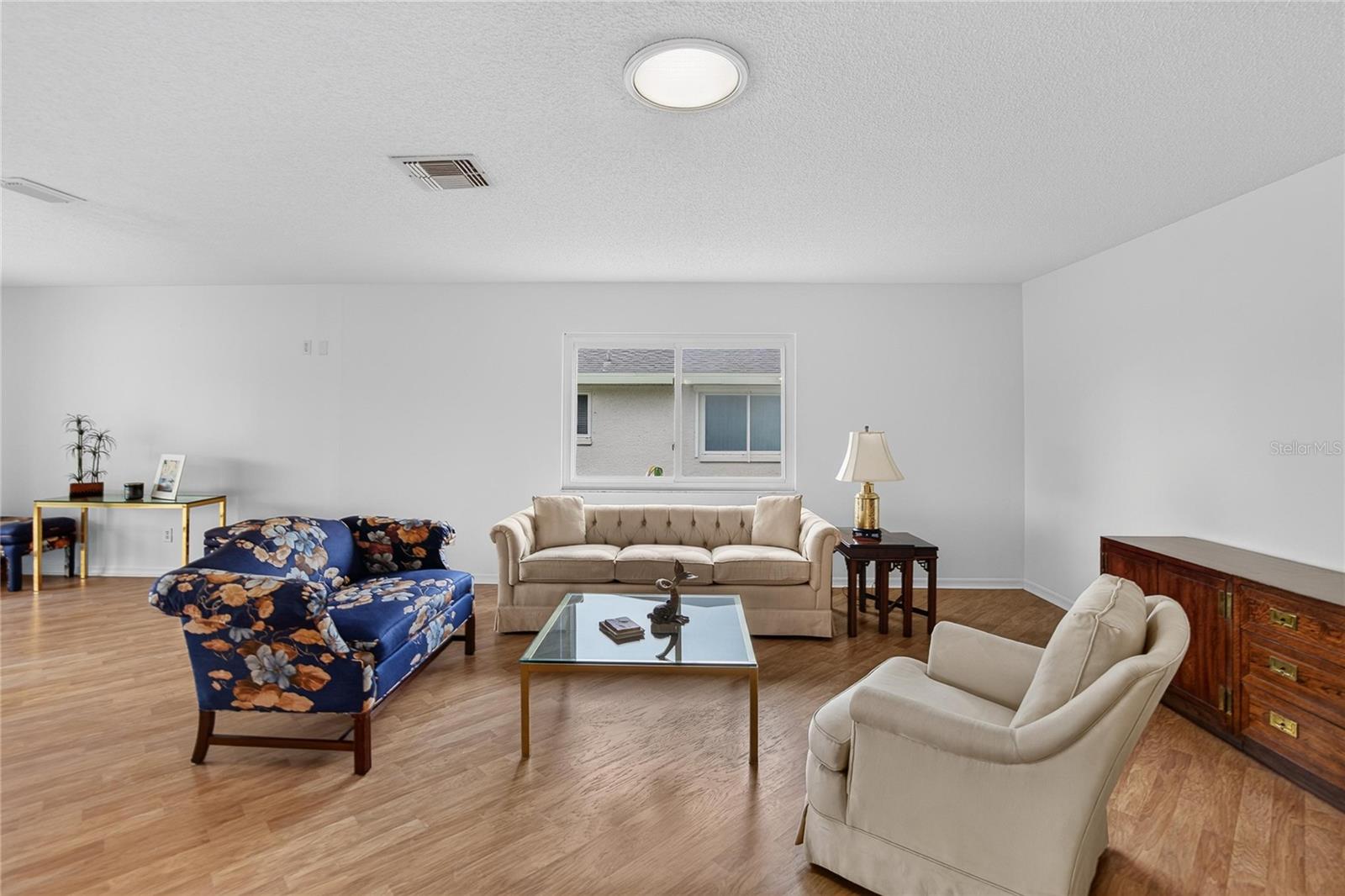 1308 LELAND DR #1308
