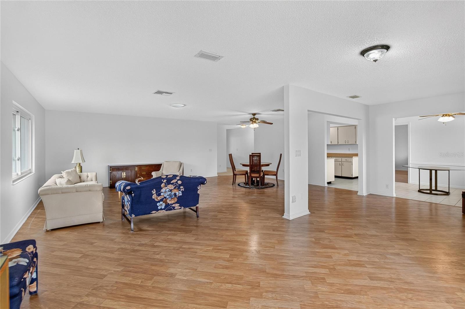1308 LELAND DR #1308