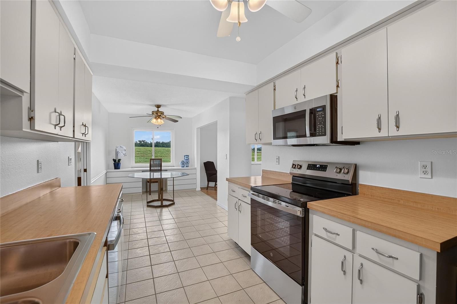 1308 LELAND DR #1308