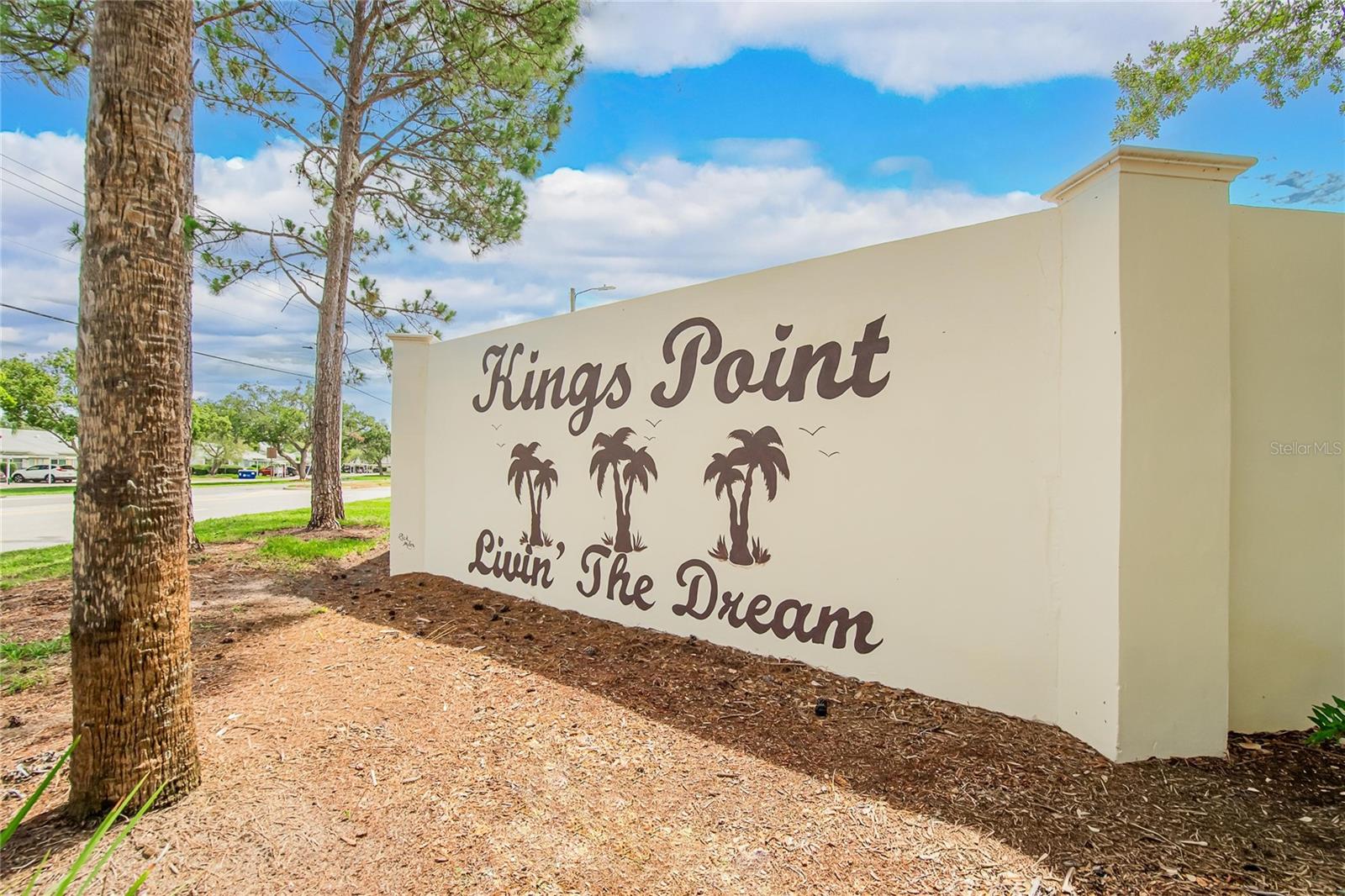 1308 LELAND DR #1308
