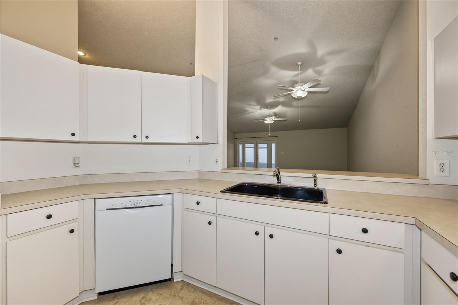 8406 TERRACE MEADOWS CT