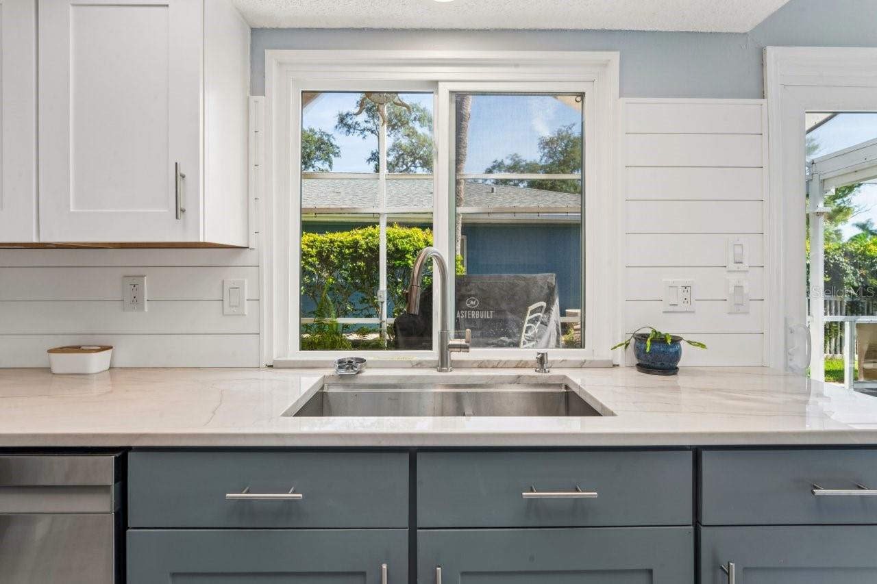 4254 MARINE PKWY