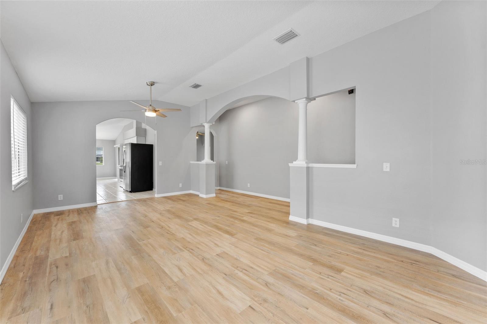 19009 FISHERMANS BEND DR