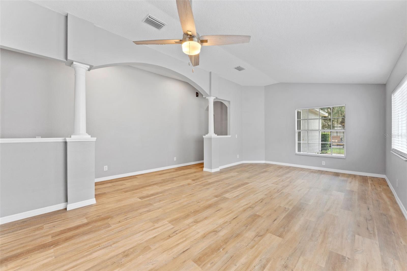 19009 FISHERMANS BEND DR