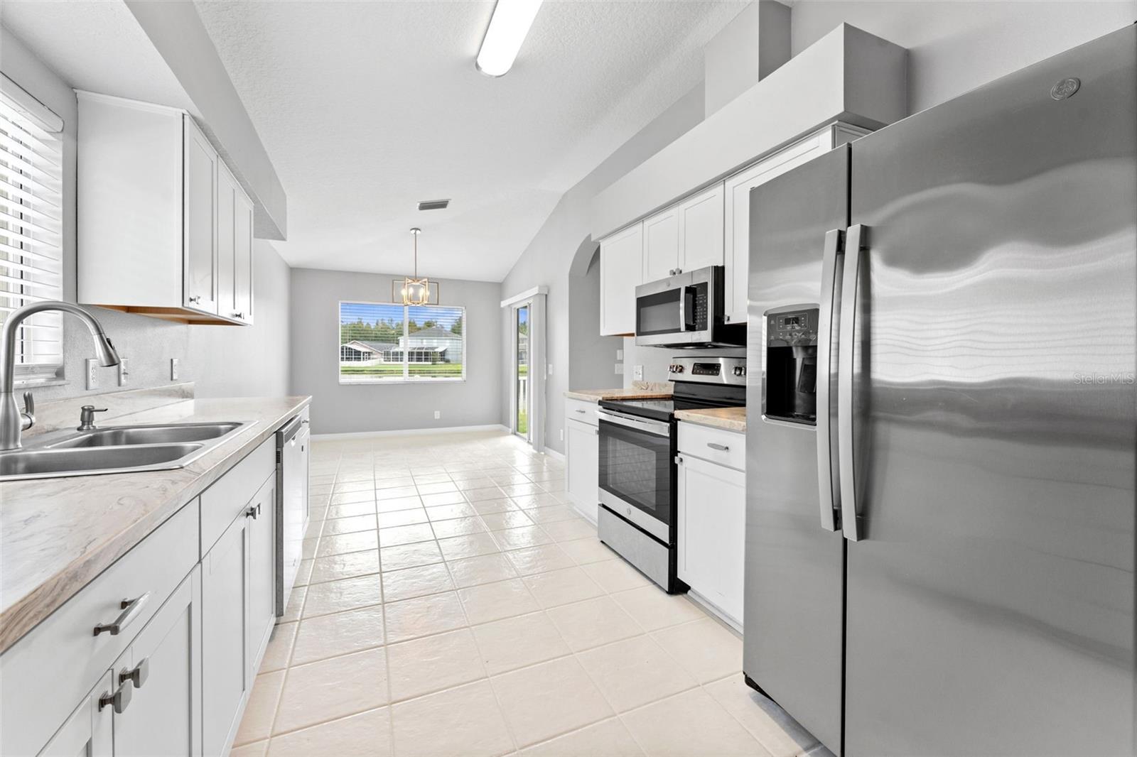 19009 FISHERMANS BEND DR