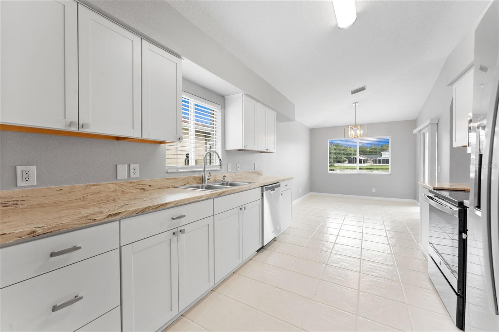 19009 FISHERMANS BEND DR