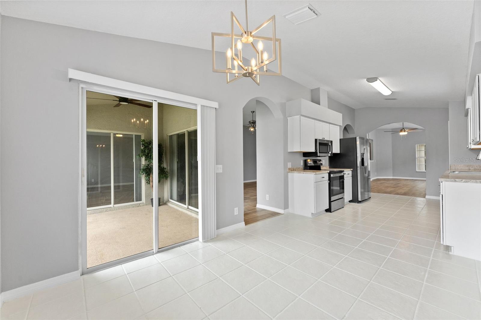 19009 FISHERMANS BEND DR