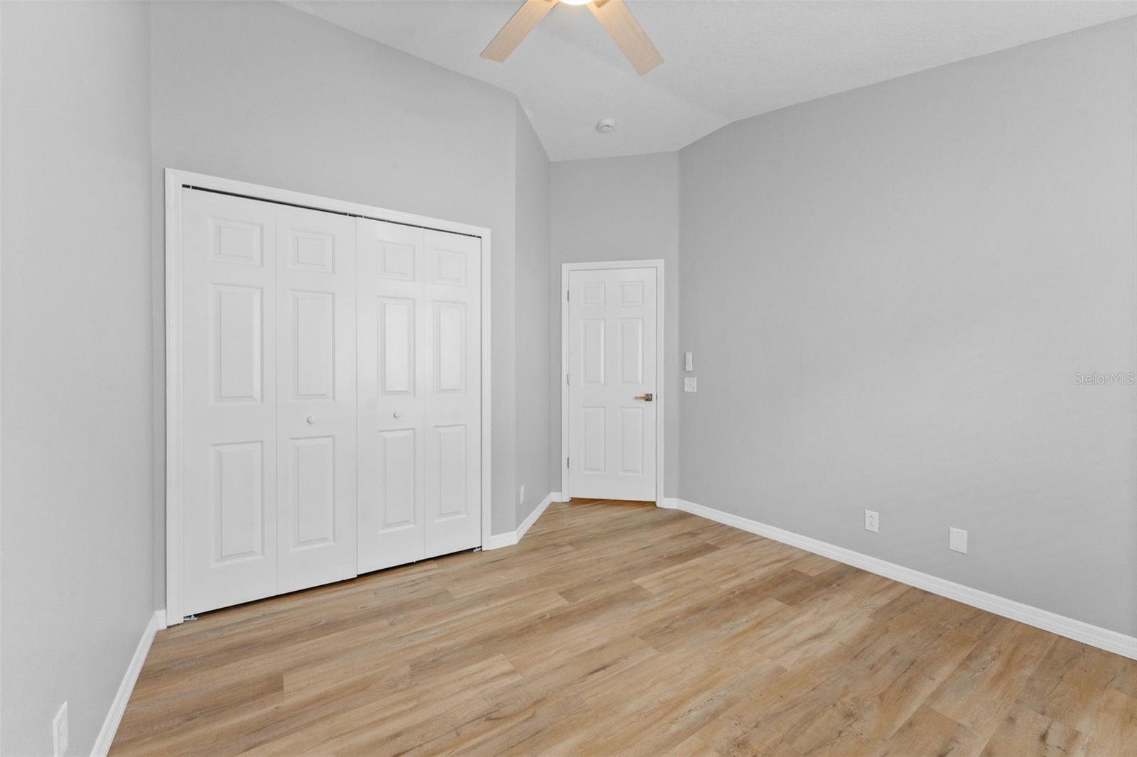 19009 FISHERMANS BEND DR