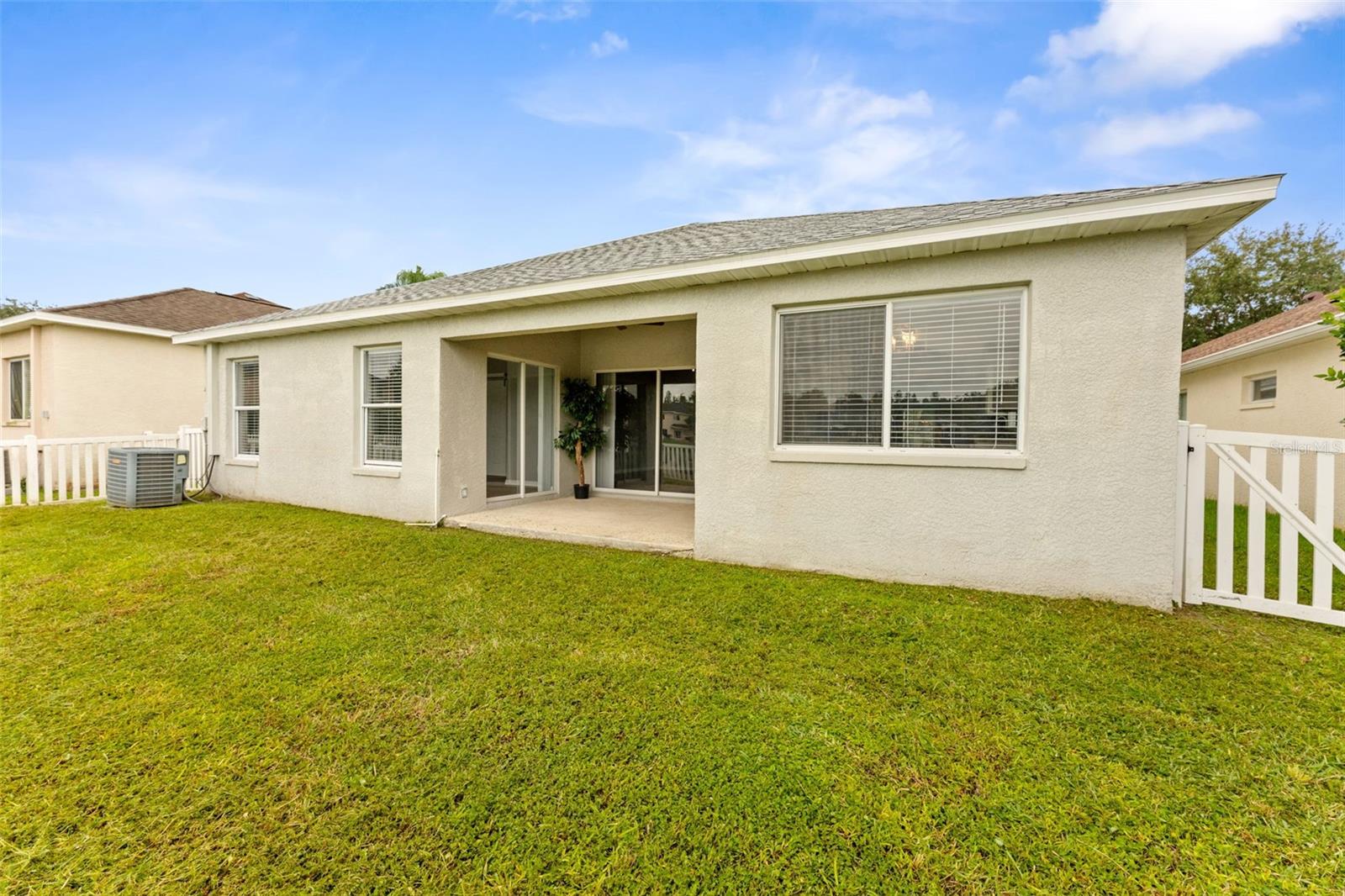 19009 FISHERMANS BEND DR