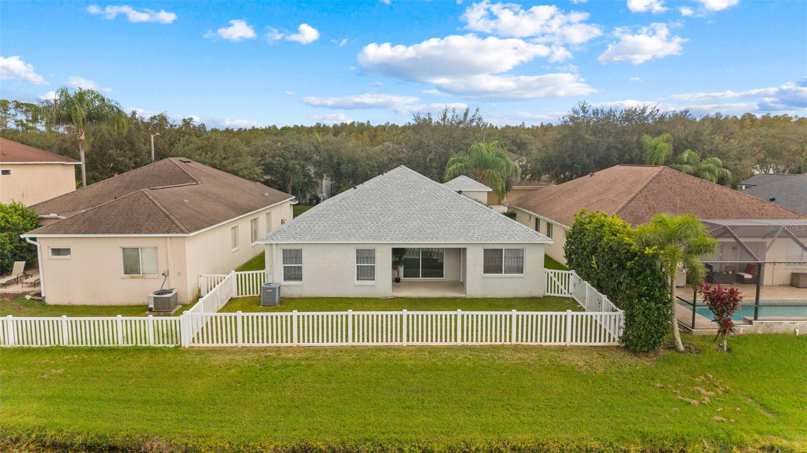 19009 FISHERMANS BEND DR