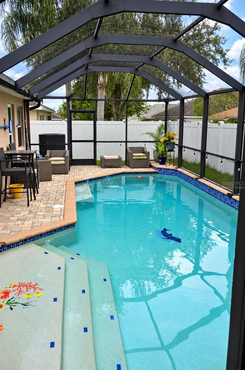 421 THICKET CREST RD