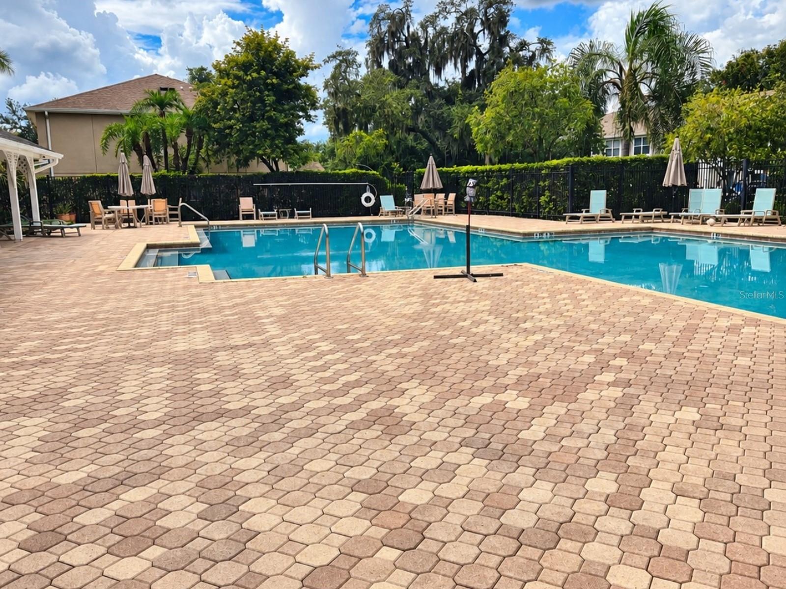 5866 FISHHAWK RIDGE DR