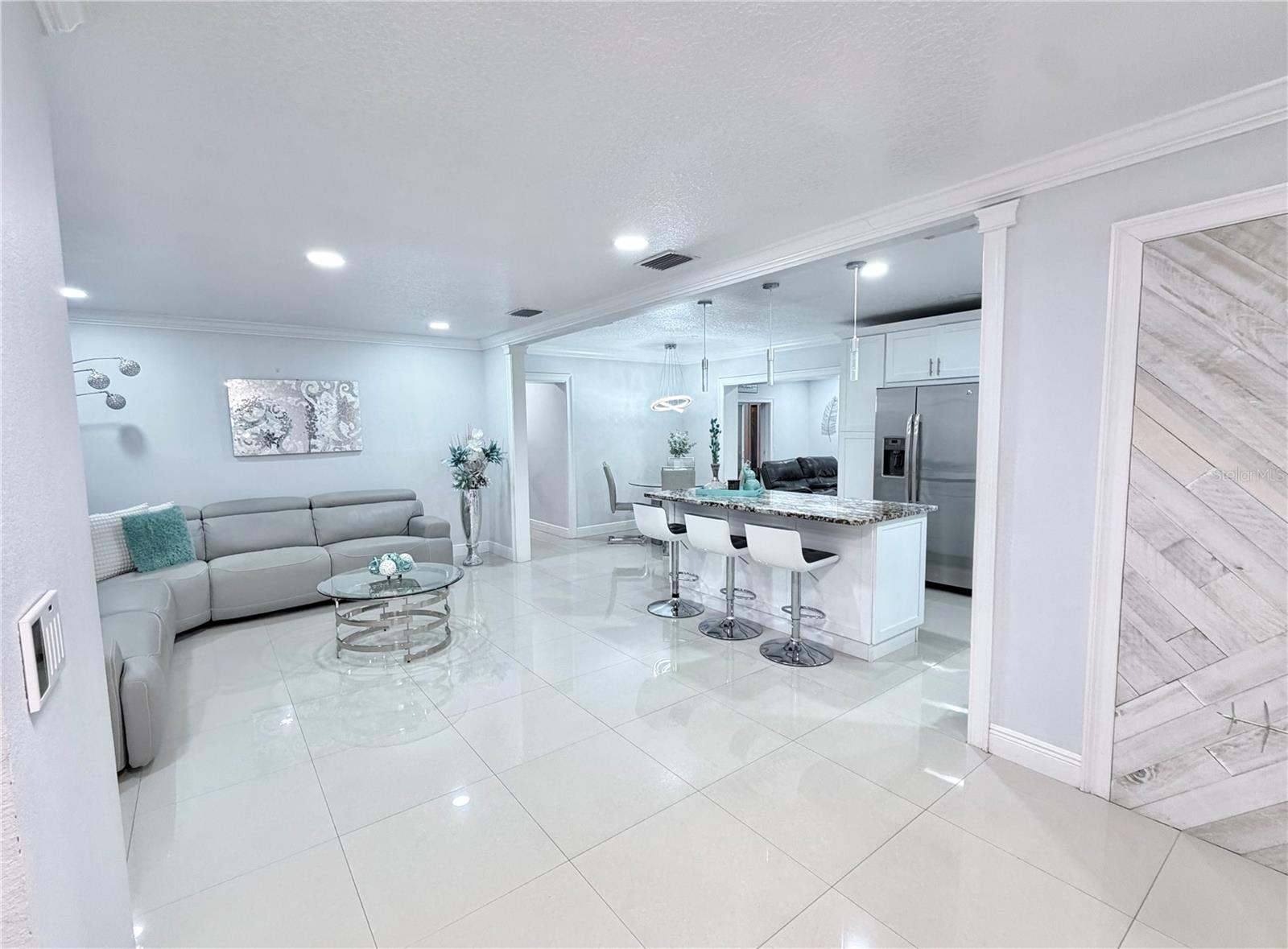 7518 BLOSSOM AVE