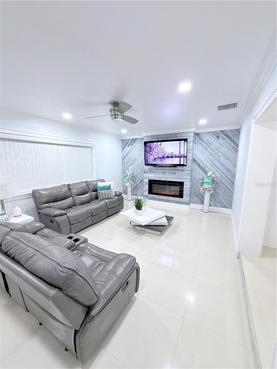 7518 BLOSSOM AVE
