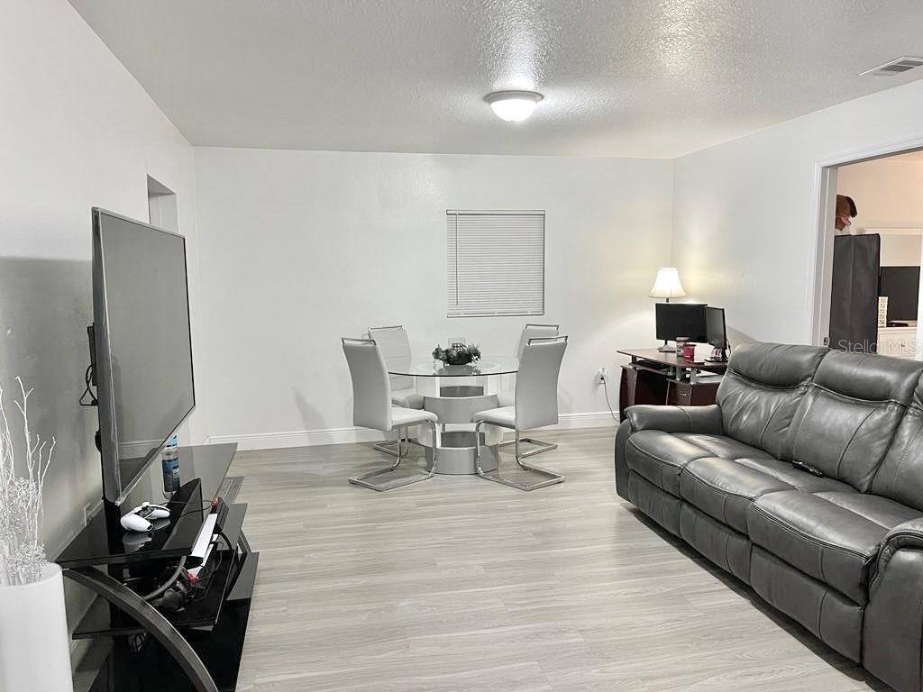 7518 BLOSSOM AVE