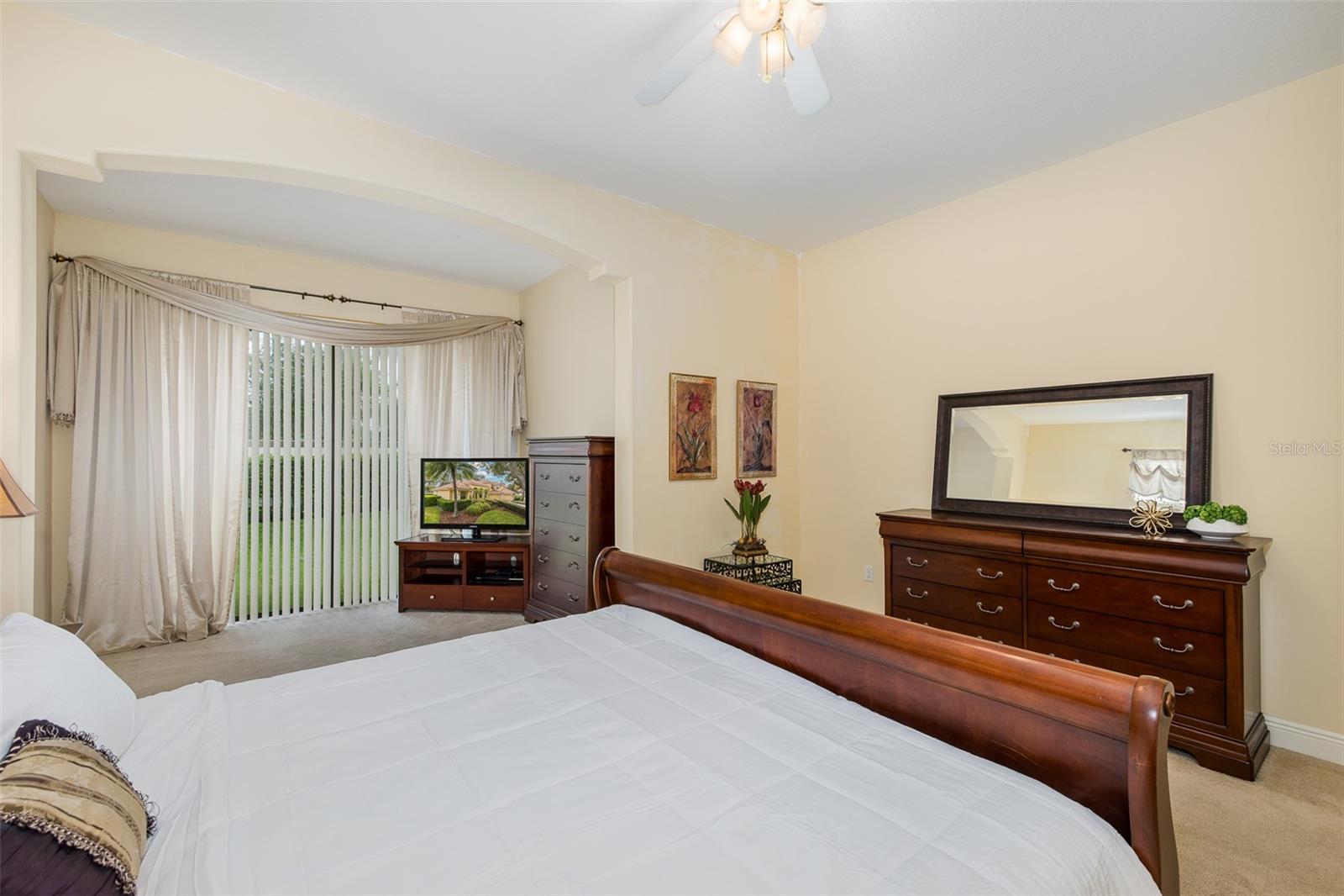 10640 PONTOFINO CIR