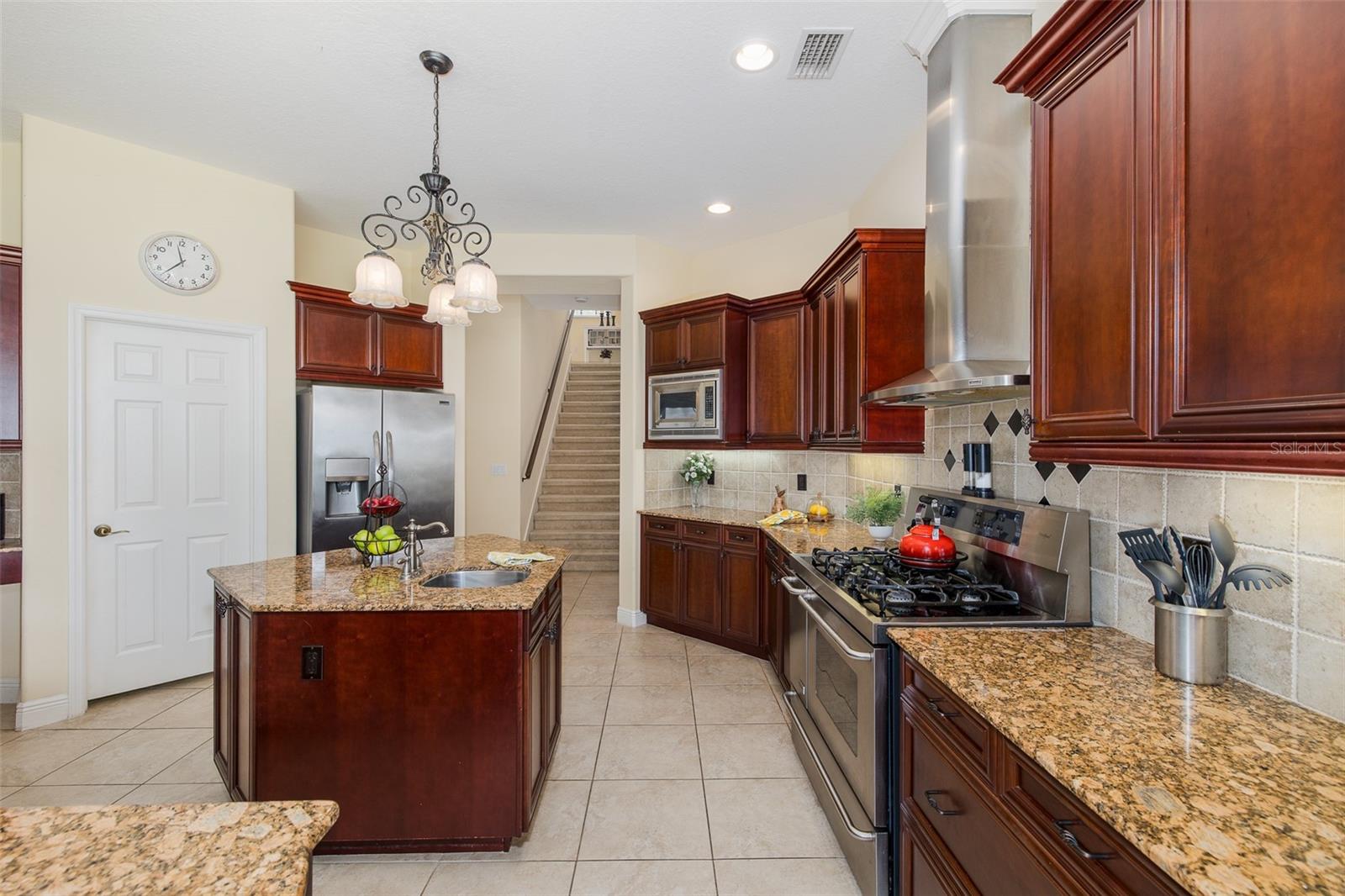 10640 PONTOFINO CIR