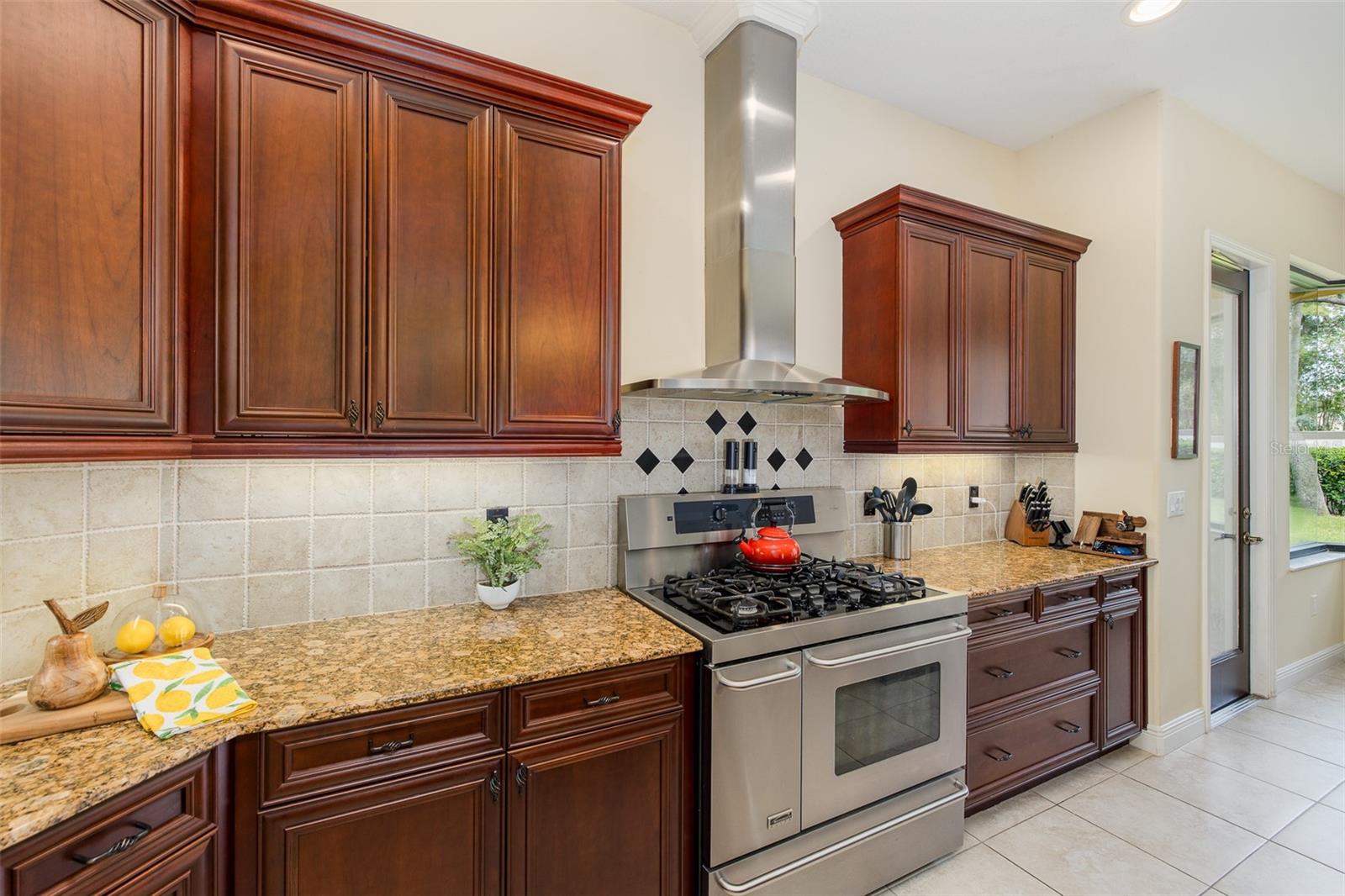 10640 PONTOFINO CIR